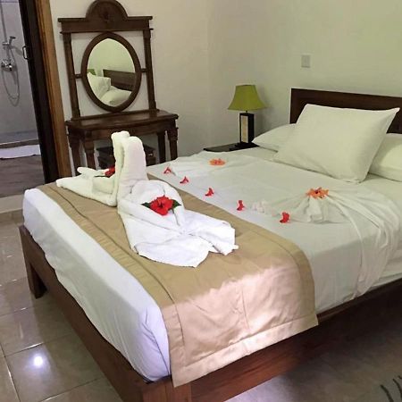 Acquario Guesthouse Anse Volbert Village  Exterior photo