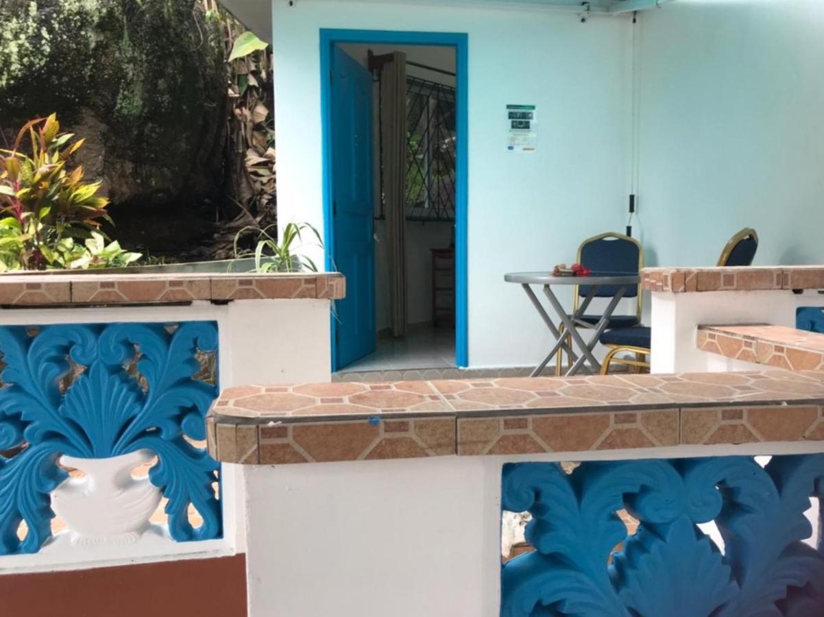 Acquario Guesthouse Anse Volbert Village  Exterior photo