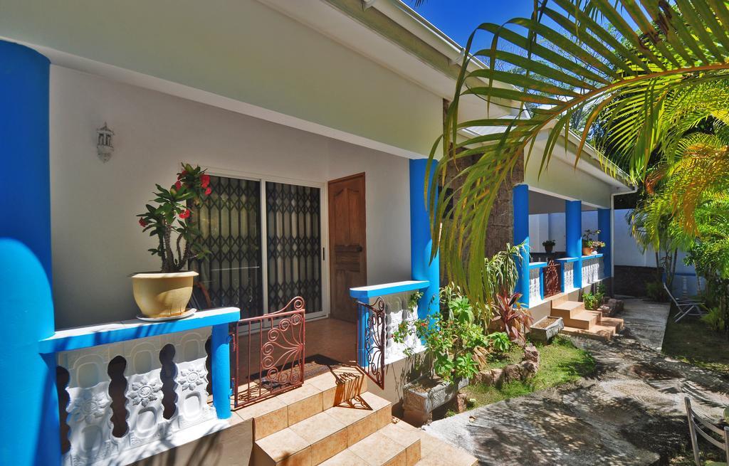 Acquario Guesthouse Anse Volbert Village  Exterior photo