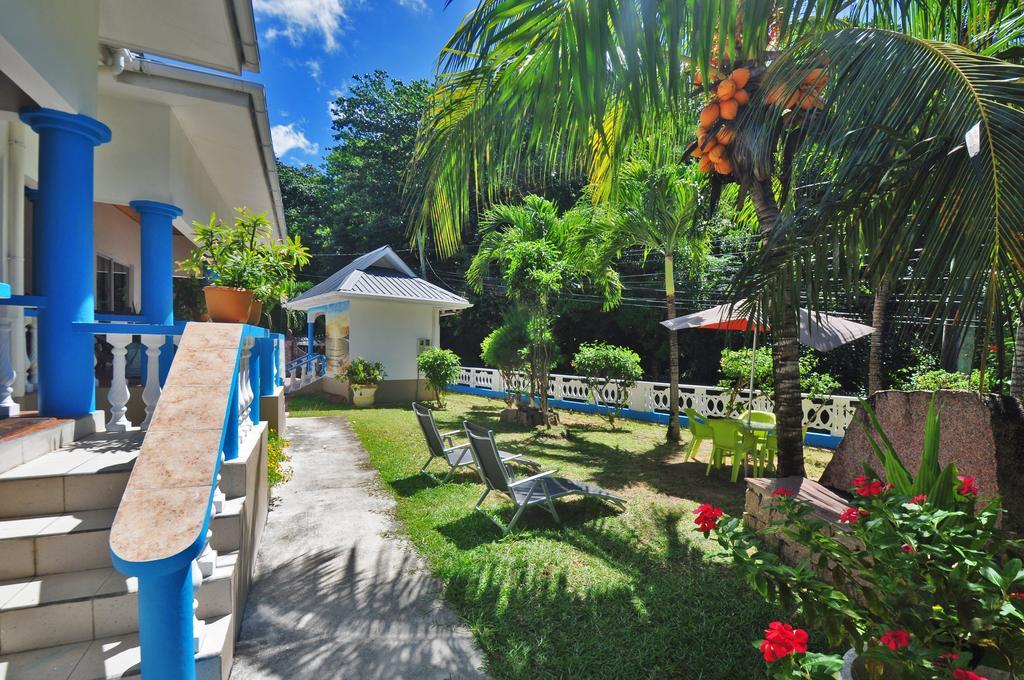 Acquario Guesthouse Anse Volbert Village  Exterior photo