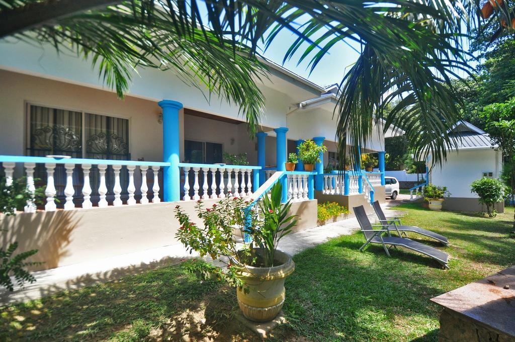Acquario Guesthouse Anse Volbert Village  Exterior photo