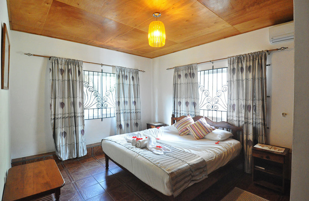 Acquario Guesthouse Anse Volbert Village  Exterior photo